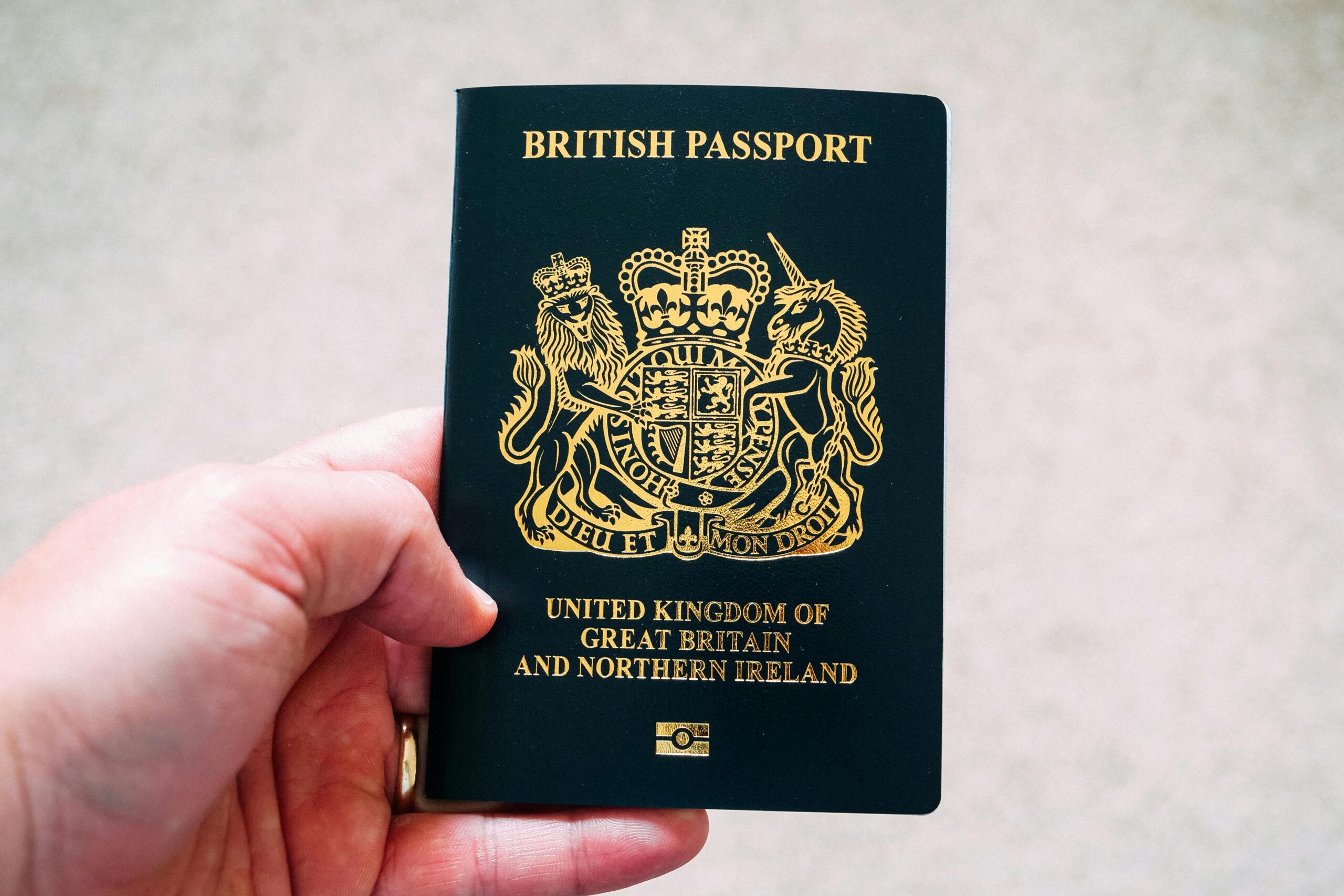 Spotting fake IDs in online AML checks